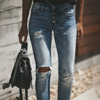 Elif | Trendy Ripped Jeans for a Chic Look