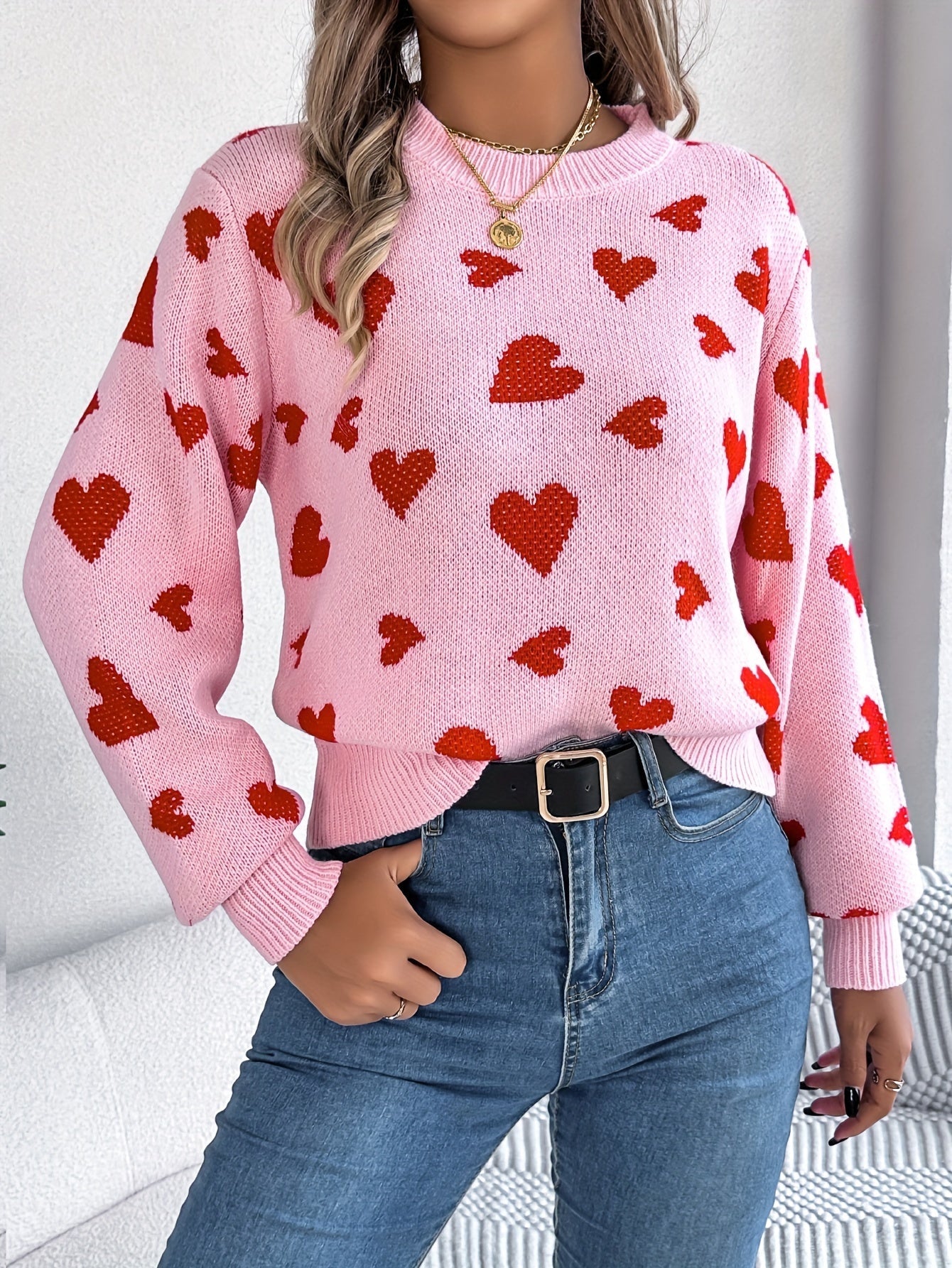 Elin | Stylish Women's Sweater with Round Neck and Heart Design