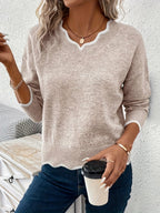 Elin | Chic V-Neck Sweater with Scalloped Accents and Long Sleeves