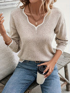 Elin | Chic V-Neck Sweater with Scalloped Accents and Long Sleeves