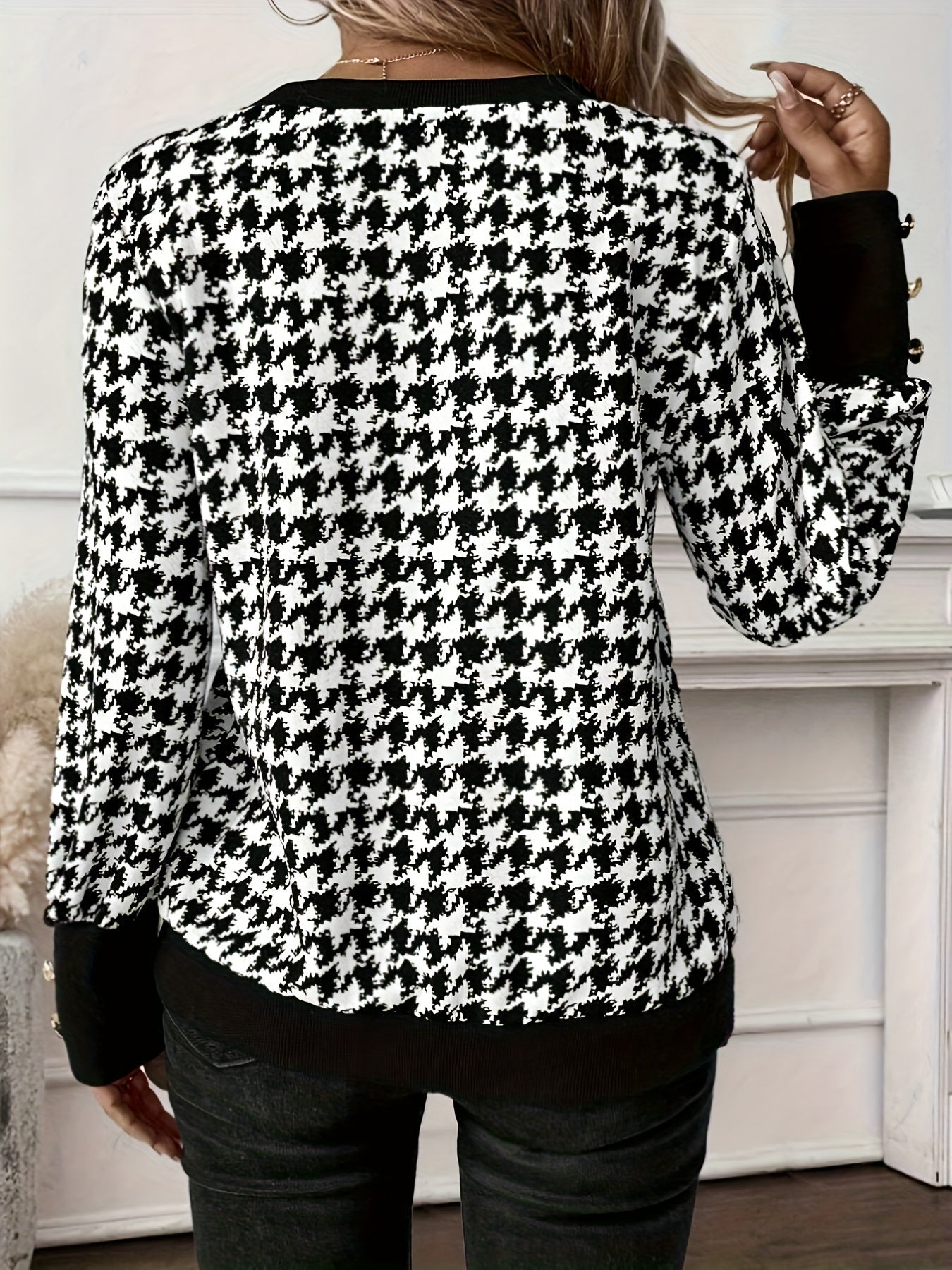 Elise | Chic Houndstooth V-Neck Sweatshirt