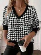 Elise | Chic Houndstooth V-Neck Sweatshirt