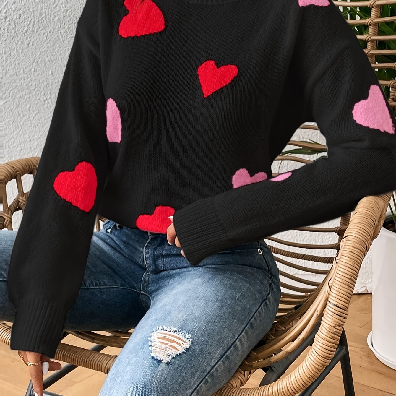 Elise | Women's Round Neck Sweater with Heart Pattern