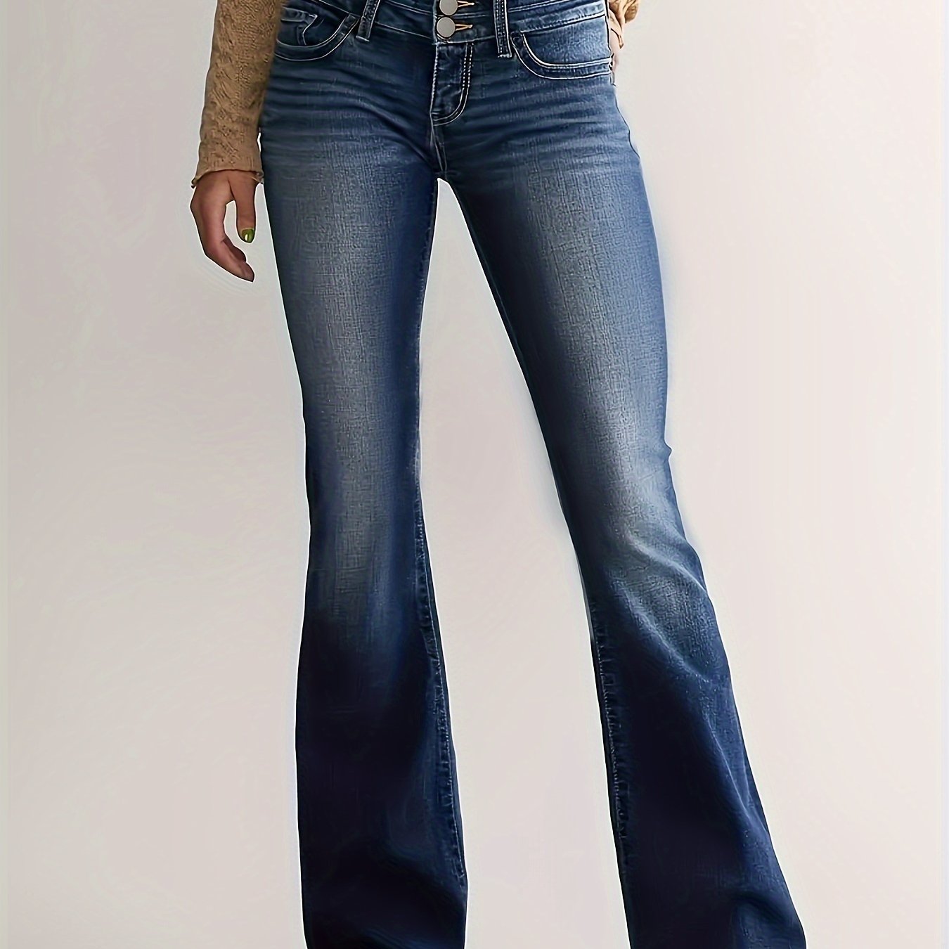 Eva | High-Waisted Flared Jeans with Double Button Detail