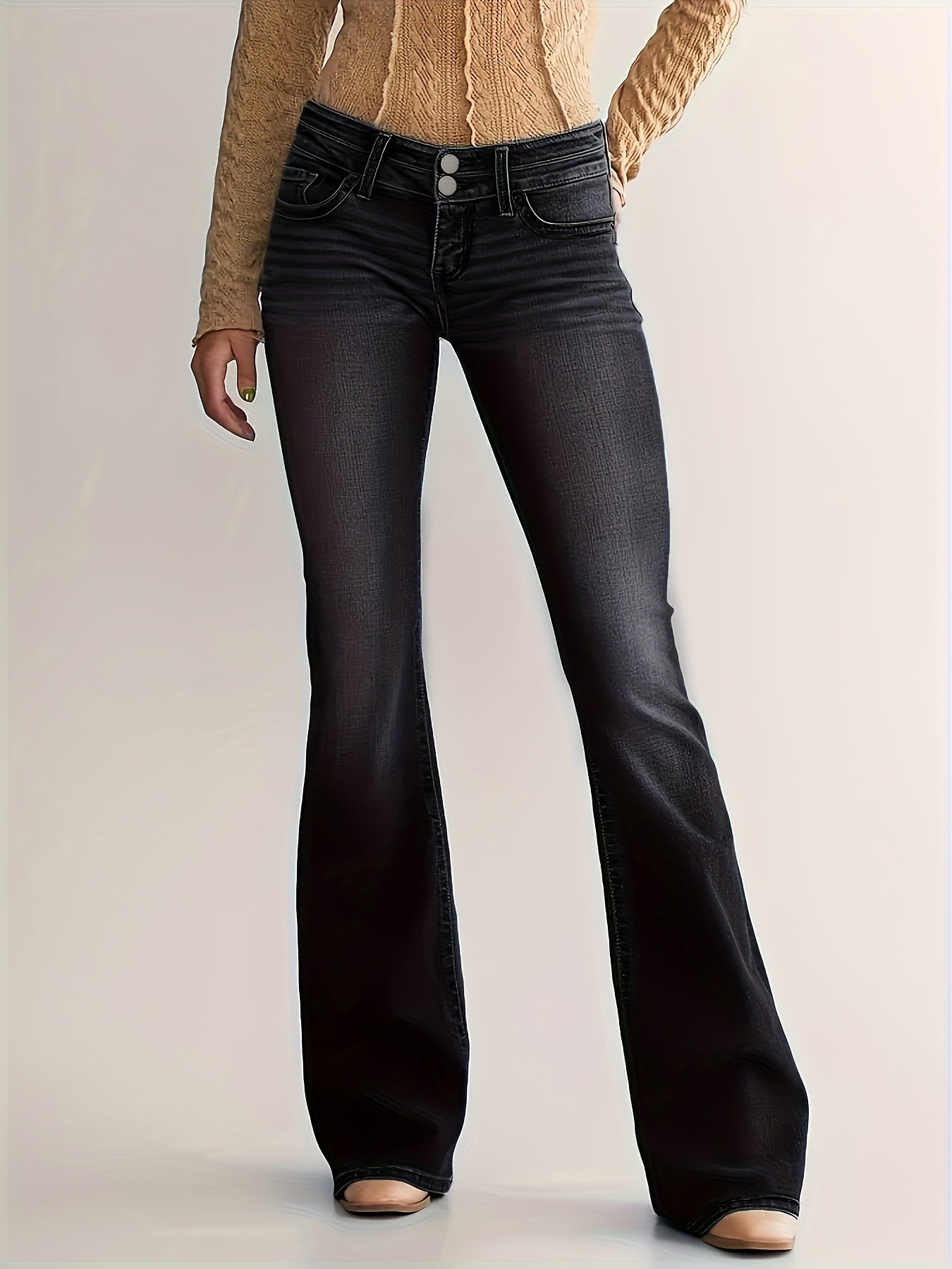 Eva | High-Waisted Flared Jeans with Double Button Detail