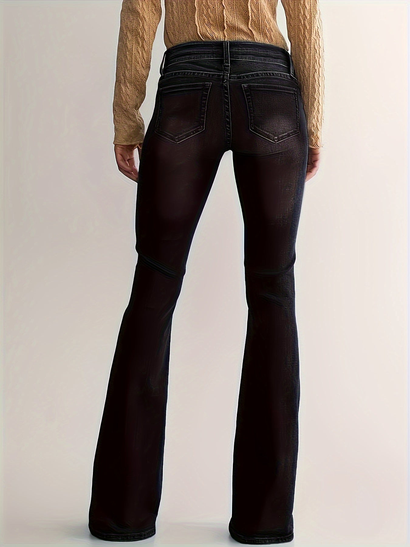 Eva | High-Waisted Flared Jeans with Double Button Detail