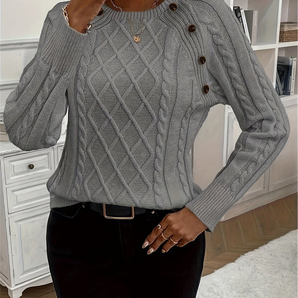 Evy | Classic Round Neck Cable Knit Sweater