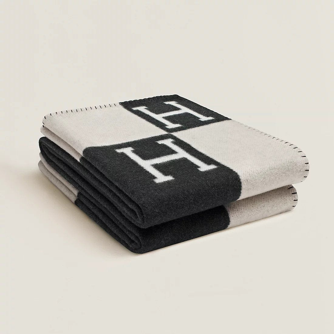 Luxurious Gold Cashmere and Wool Throw Blanket