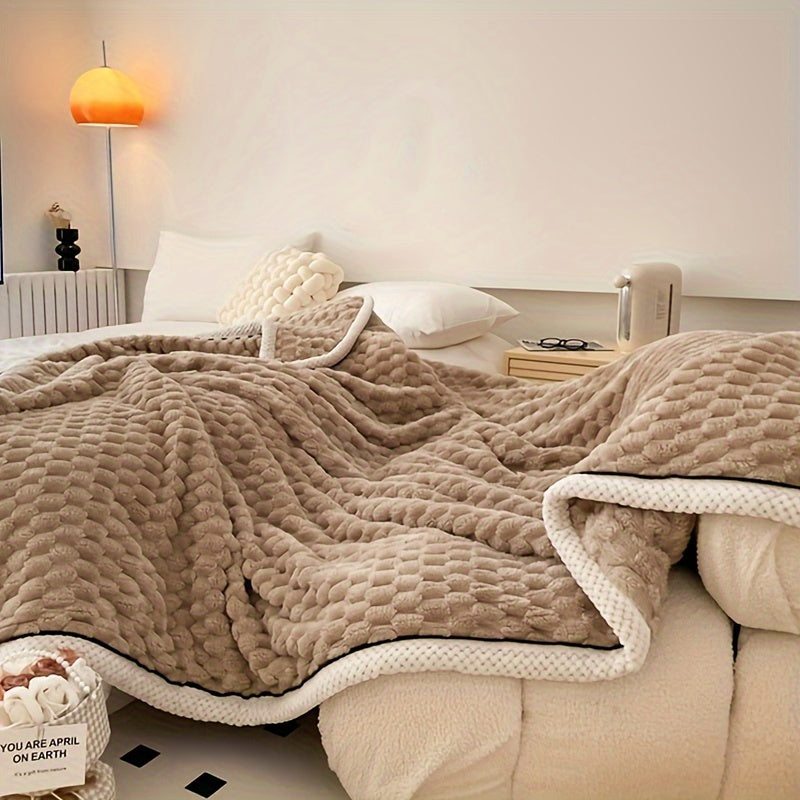Cozy Lightweight Microfiber Blanket for Travel and Home Use