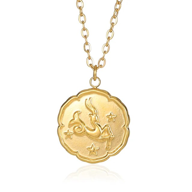 Fabio | Gold Star Pendant Necklace