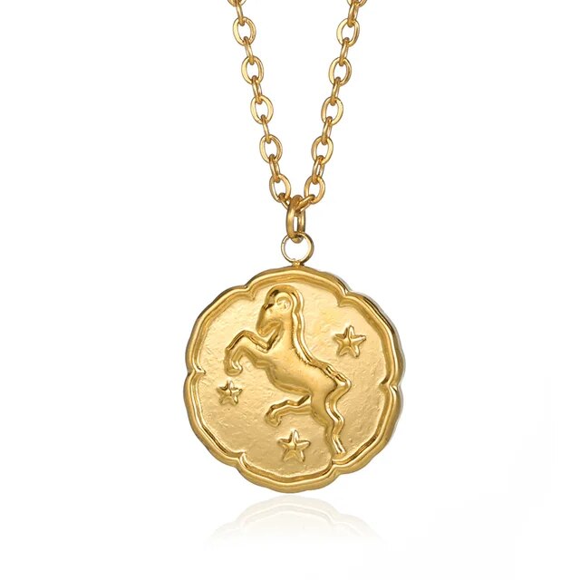 Fabio | Gold Star Pendant Necklace