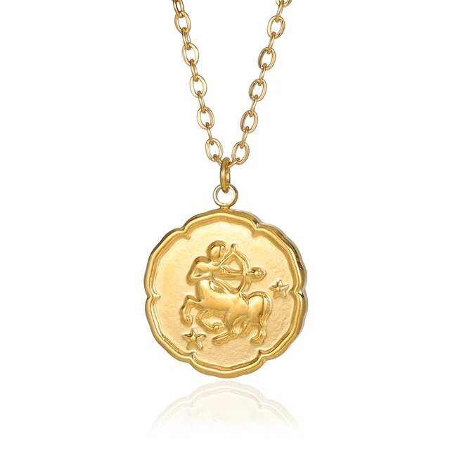 Fabio | Gold Star Pendant Necklace