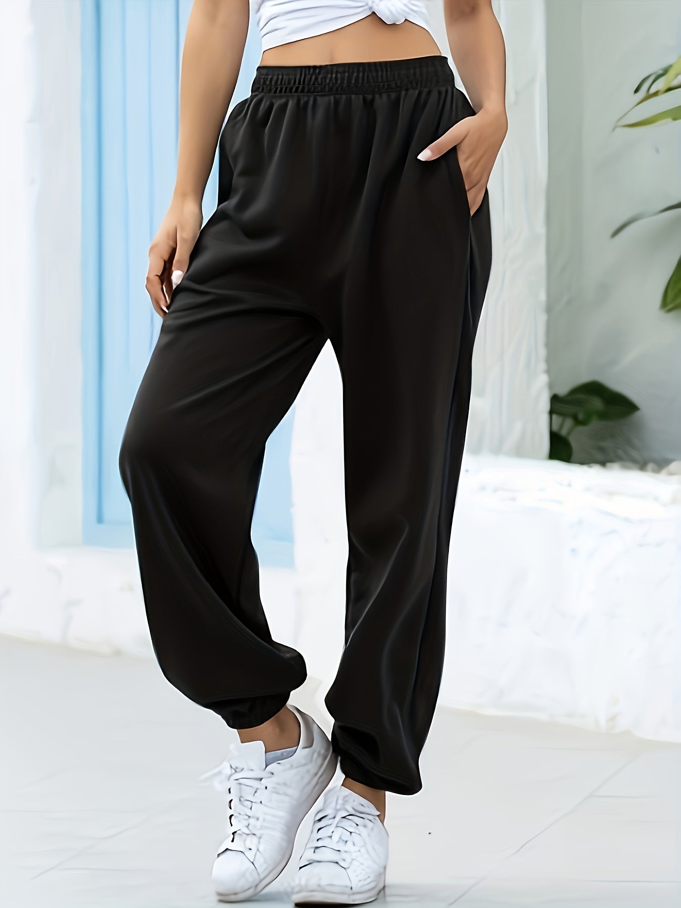 Femke | Classic High-Waisted Elastic Joggers