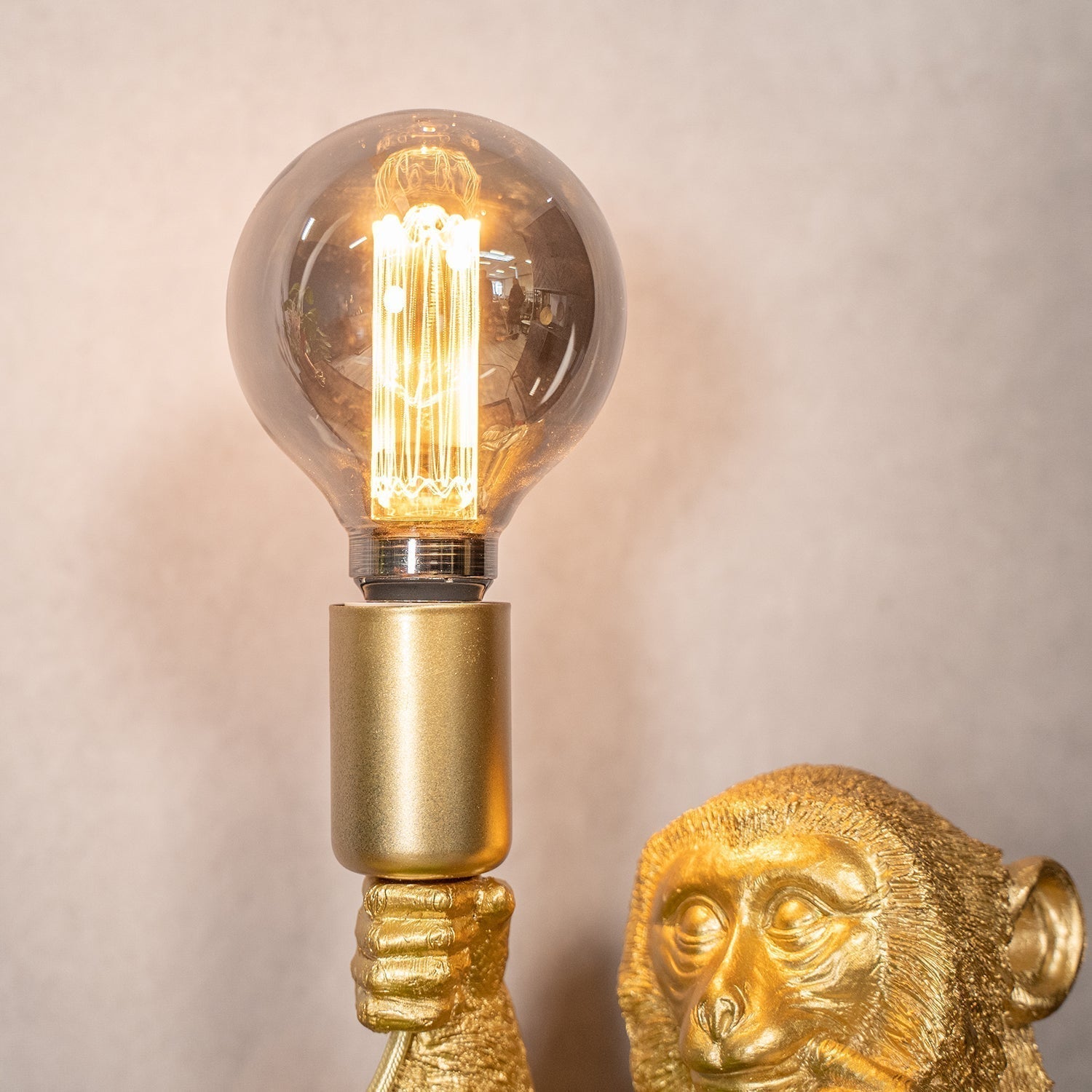 Luxurious GoldenChimp Monkey Table Lamp – Elegant Design