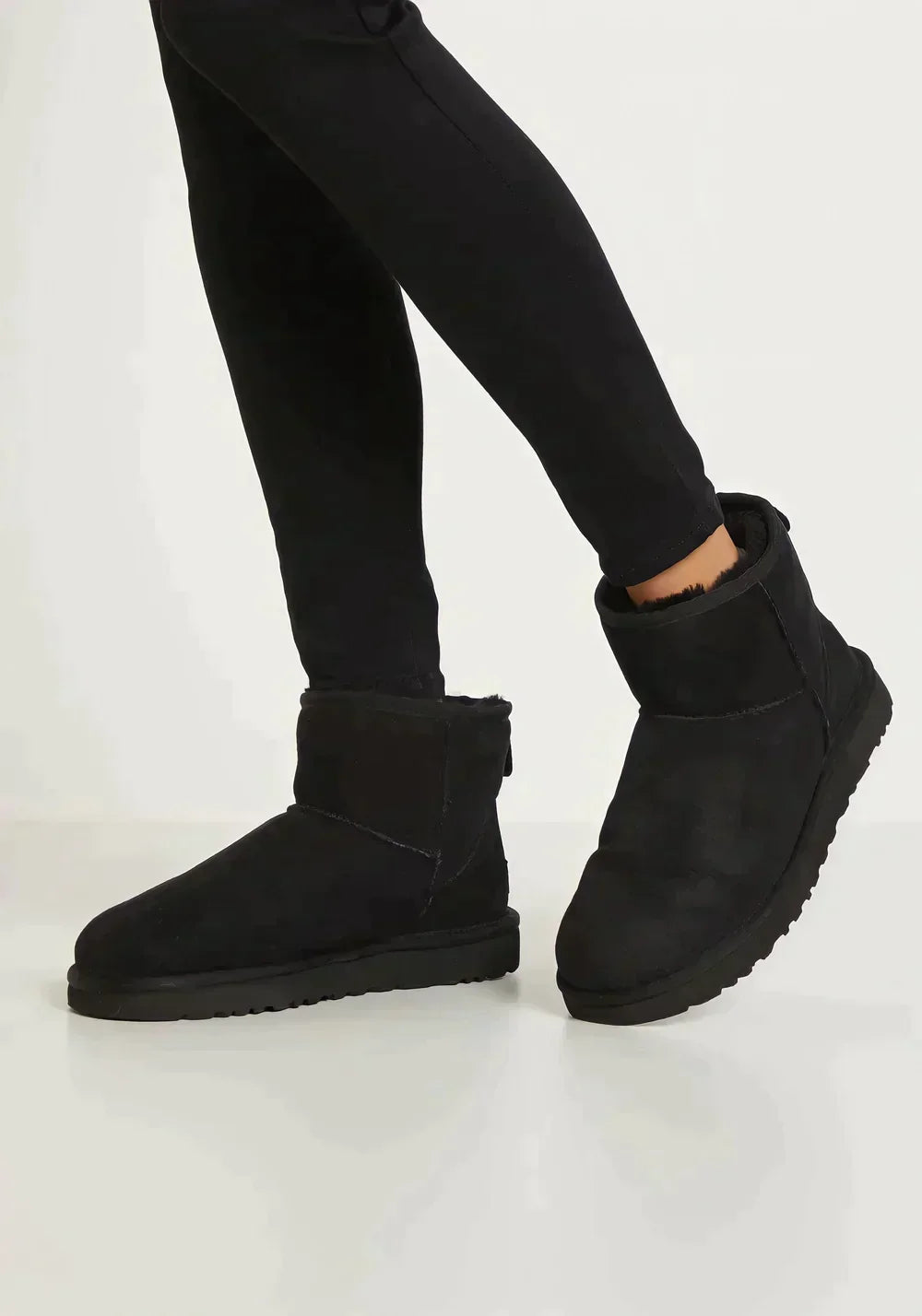 Women's Insulated Waterproof Ankle Boots with Anti-Slip Design for Winter