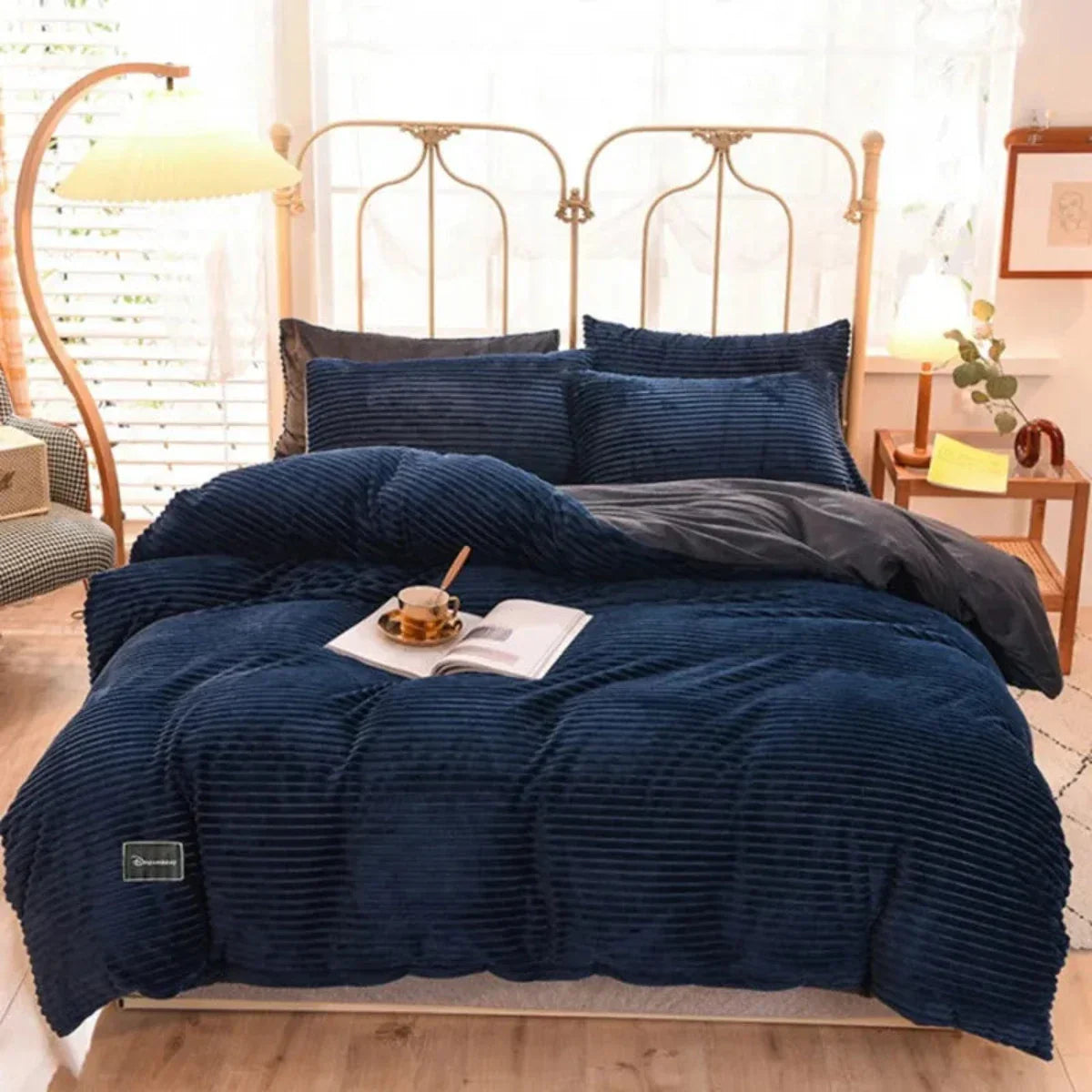 Cozy Two-Layer Thermal Duvet for Ultimate Sleep Comfort