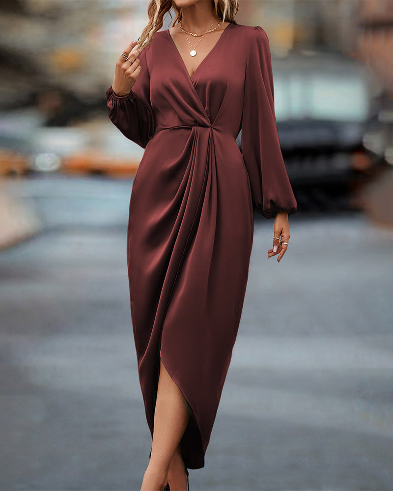 Kim | Chic V-Neck Dress with Lantern Sleeves