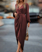 Kim | Chic V-Neck Dress with Lantern Sleeves