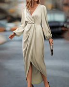 Kim | Chic V-Neck Dress with Lantern Sleeves