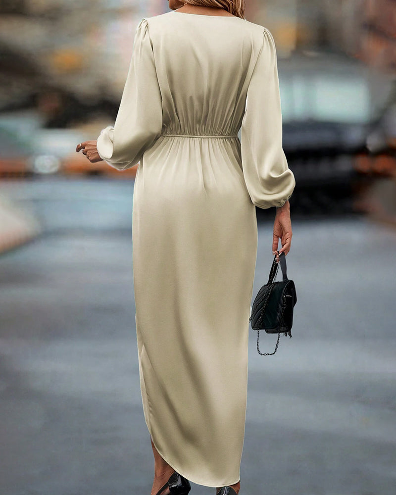 Kim | Chic V-Neck Dress with Lantern Sleeves
