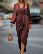 Kim | Chic V-Neck Dress with Lantern Sleeves