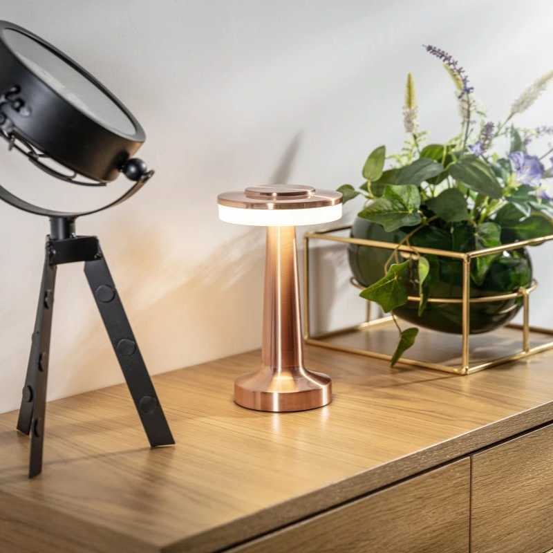 Vintage-Inspired Wireless Table Lamp - LumiBar