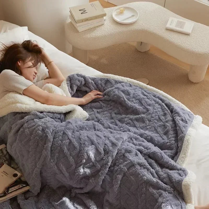 Luxurious Thick Lambswool Winter Blanket with Sophisticated Detailing