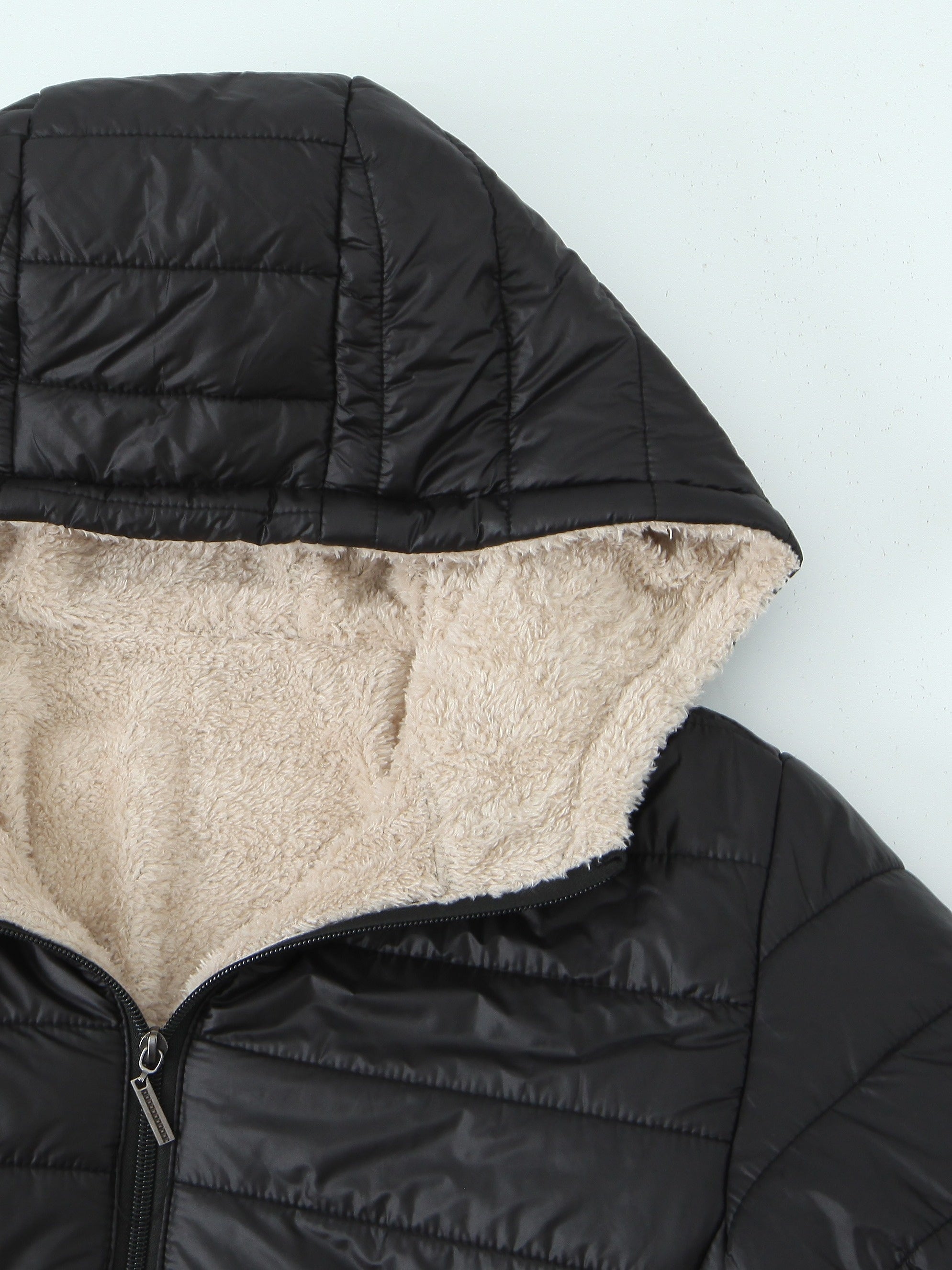 Lotte | Solid Color Padded Women's Cape