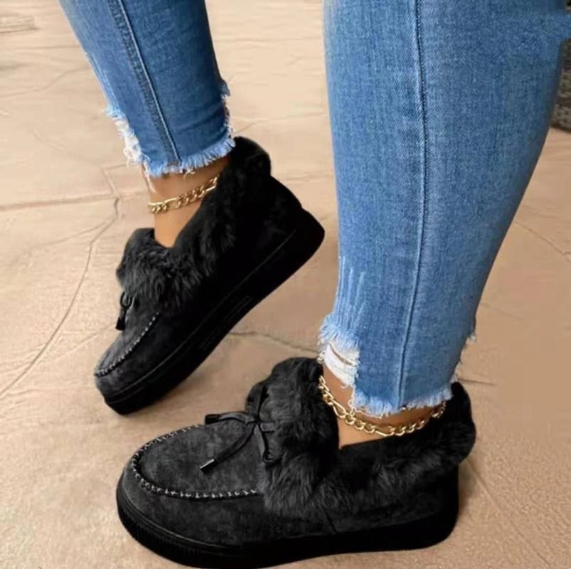 Snuggs – Comfy Fur-Lined Slippers to Keep You Warm All Winter