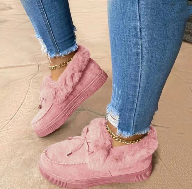Snuggs – Comfy Fur-Lined Slippers to Keep You Warm All Winter