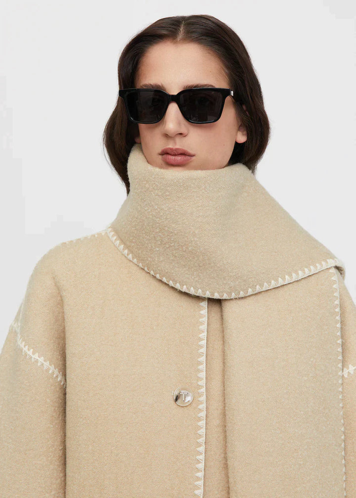 Chic Merino Wool Winter Coat with Built-In Scarf – Women's