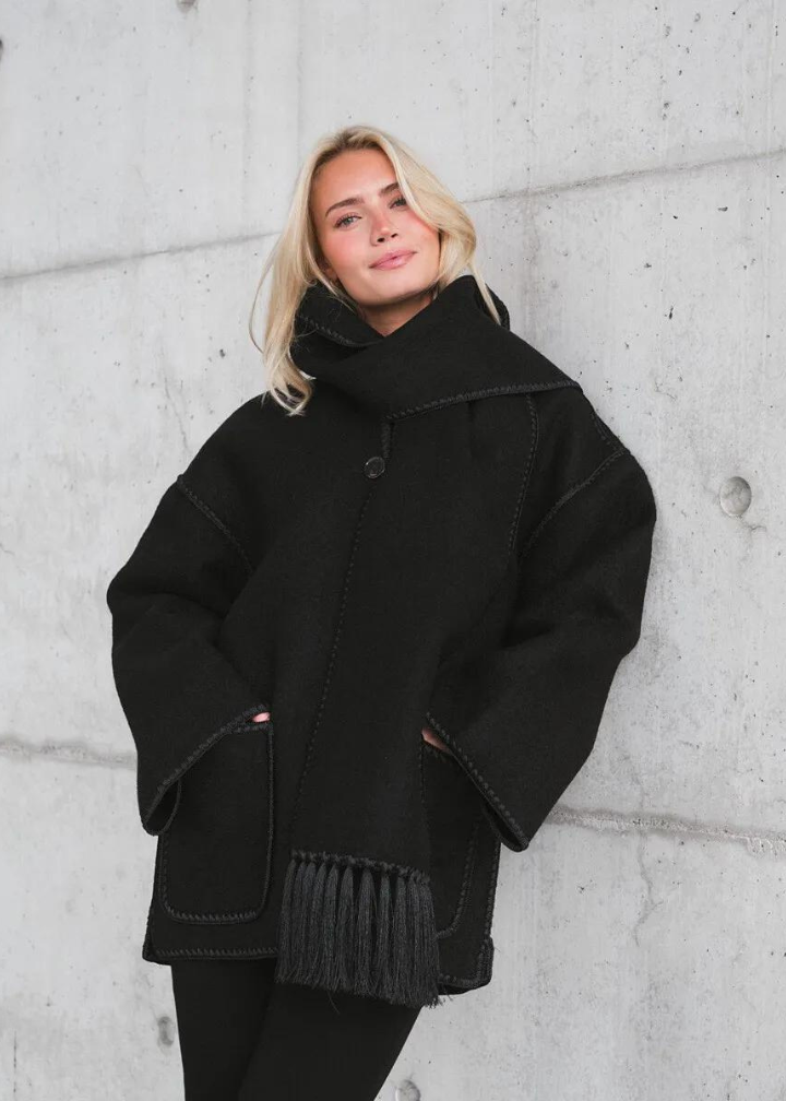 Chic Merino Wool Winter Coat with Built-In Scarf – Women's