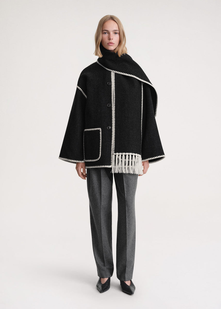 Chic Merino Wool Winter Coat with Built-In Scarf – Women's