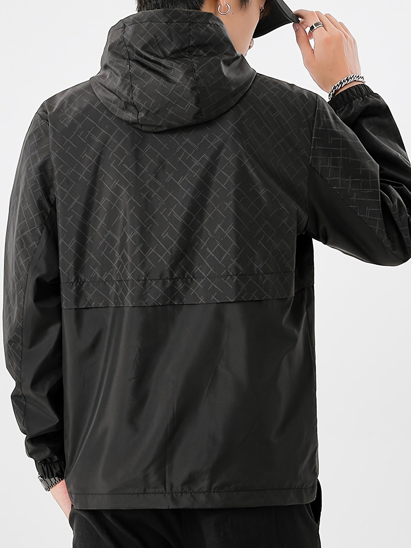 Tim | Lightweight Hooded Windbreaker for Men with Checkered Design