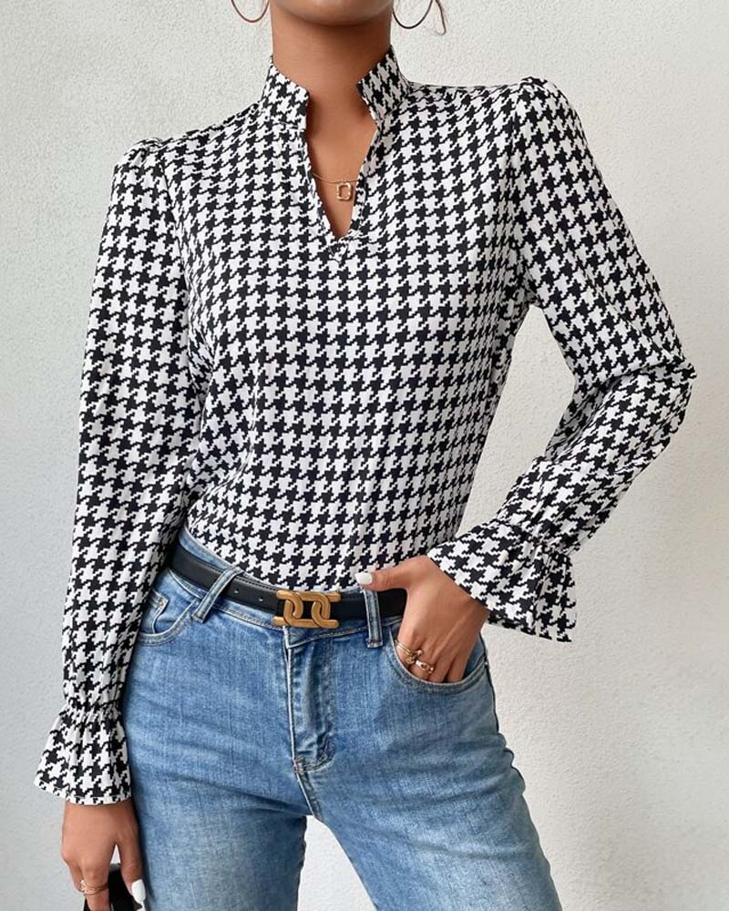 Chic Black and White Printed Top