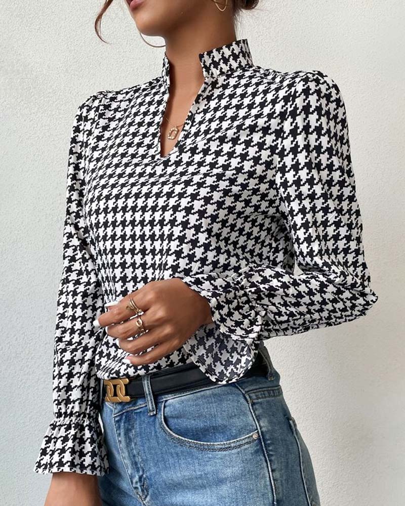 Chic Black and White Printed Top