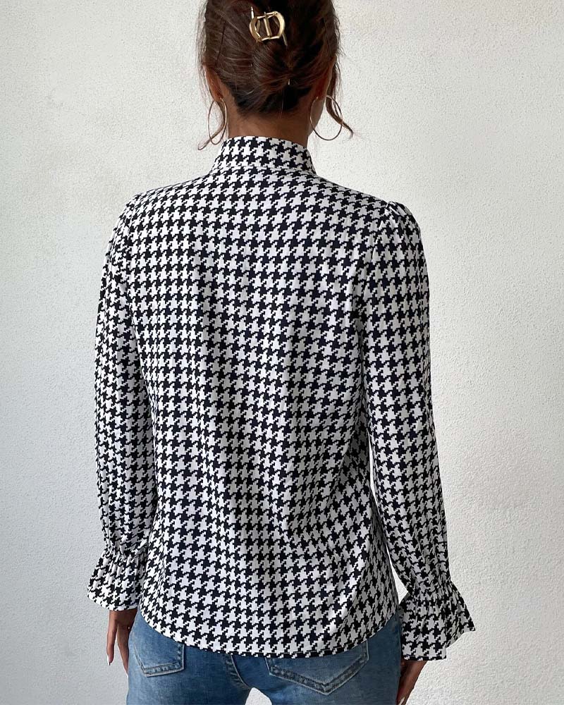 Chic Black and White Printed Top