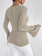 Leona - Stylish Long Sleeve V-Neck Top