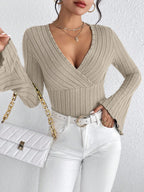 Leona - Stylish Long Sleeve V-Neck Top