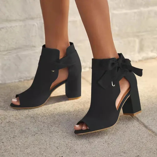 Lize - Stylish Tie-Up Ankle Boots with a Vesper Aesthetic