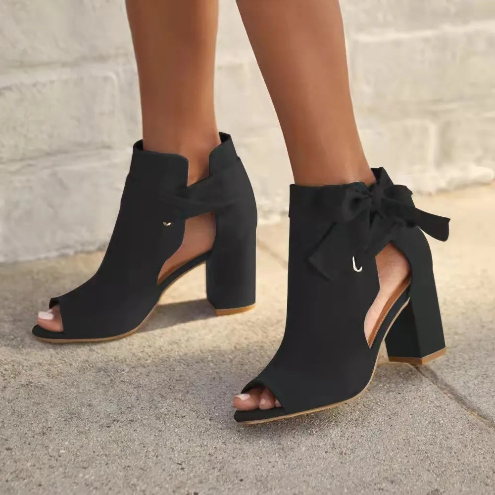 Lize - Stylish Tie-Up Ankle Boots with a Vesper Aesthetic